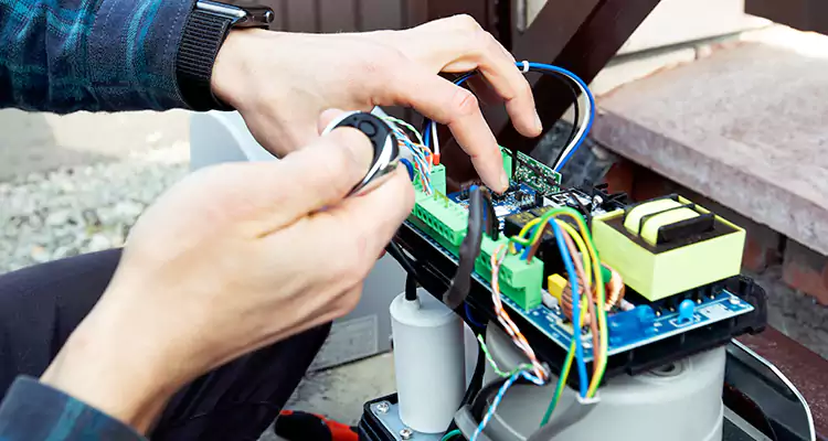 Automatic Driveway Gate Repair in West Palm Beach, FL