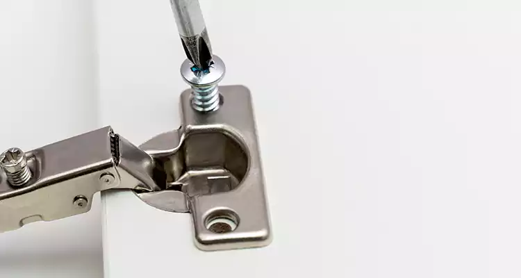 Screen Door Hinge Repair in West Palm Beach, FL