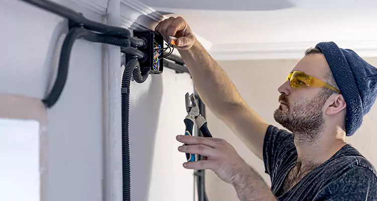 Garage Door Opener Cable Repair in West Palm Beach, FL