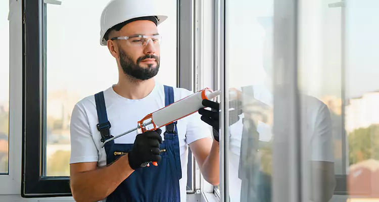 Retractable Screens Repair for Patio in West Palm Beach, FL