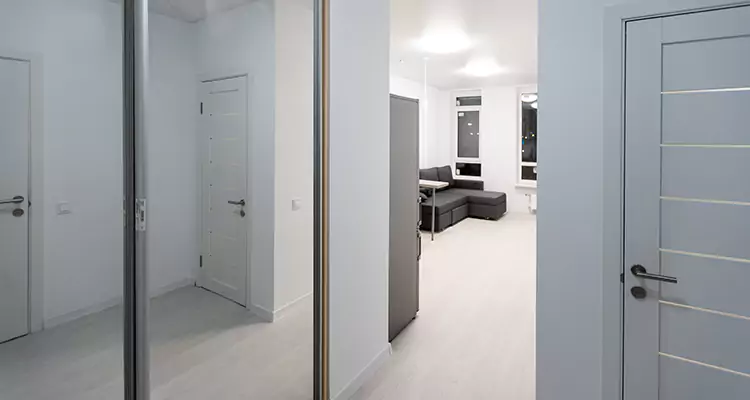 Modern Mirrored Closet Doors Repair in West Palm Beach, FL