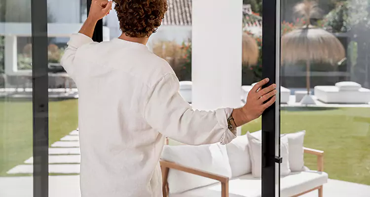 Sliding Screen Door Maintenance for Closing Issues in West Palm Beach, FL