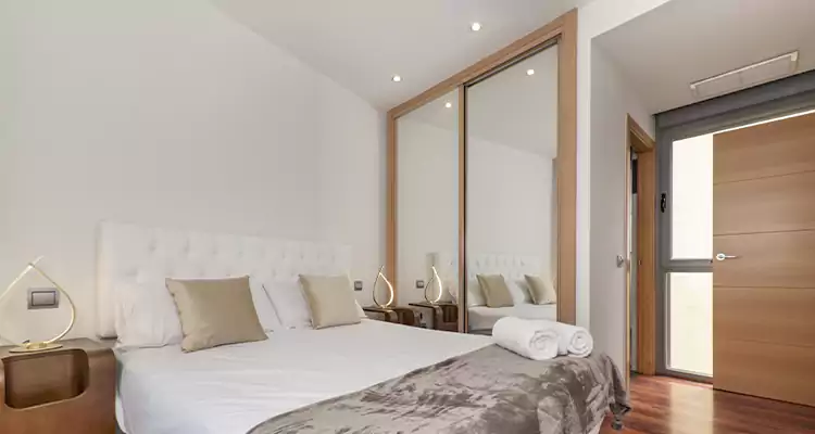 Sliding Wardrobe Door Mirror Replacement in West Palm Beach, FL