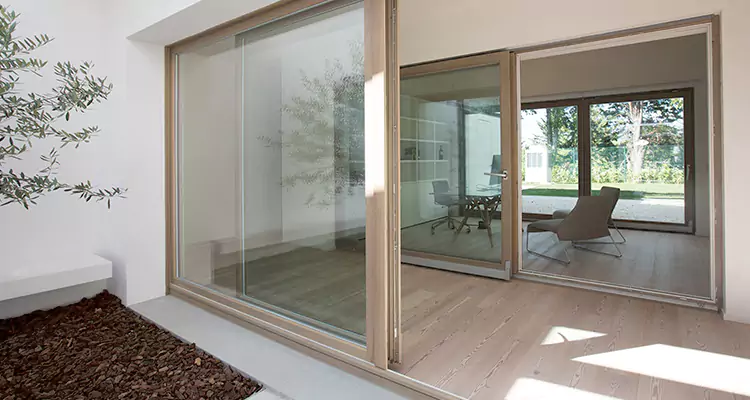 Sliding Screen Door Bottom Track Replacement in West Palm Beach, FL